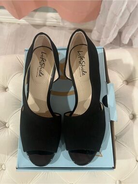 Life Stride Black Peep-Toe Slingback Heels